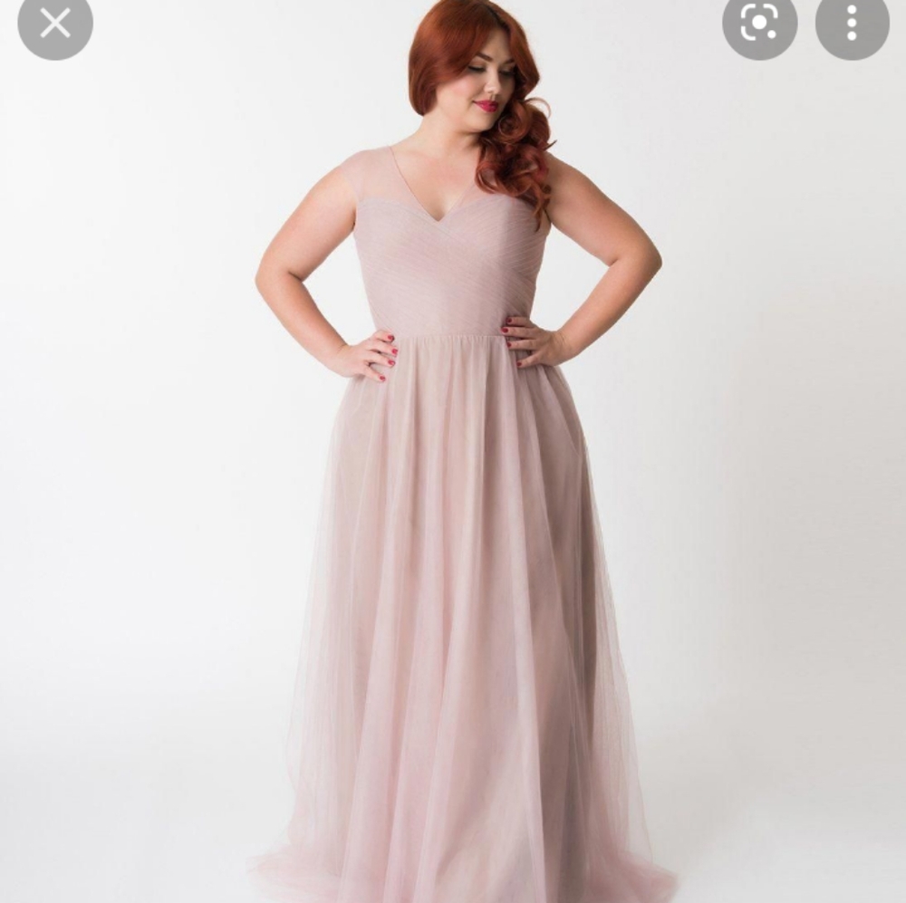 Unique Vintage-Dusty Rose Mesh Wrapped Sweetheart